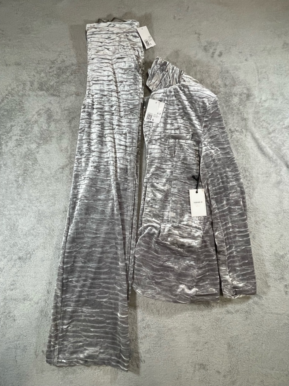 Forever 21 crushed velvet suit set in silver-gray Size Small Blazer And Pants